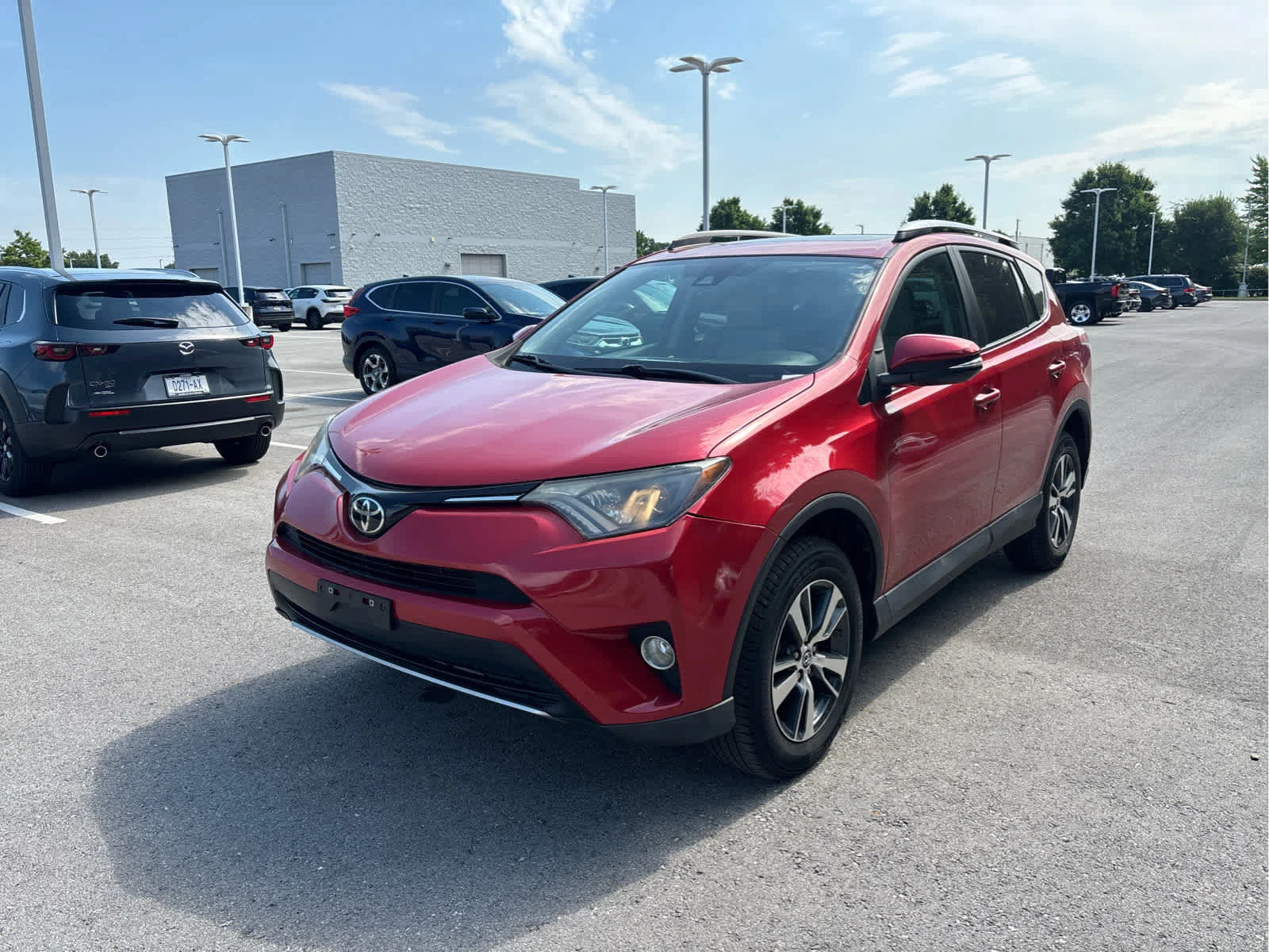 Used 2017 Toyota RAV4 XLE with VIN 2T3RFREV1HW663616 for sale in Kansas City