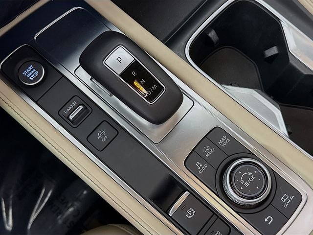 Used 2023 Mineral INFINITI LUXE image 17