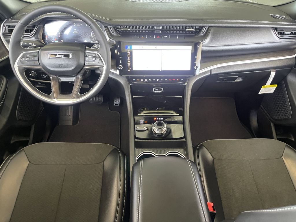 New 2026 Baltic Gray Metallic Clearcoat Jeep Altitude image 18