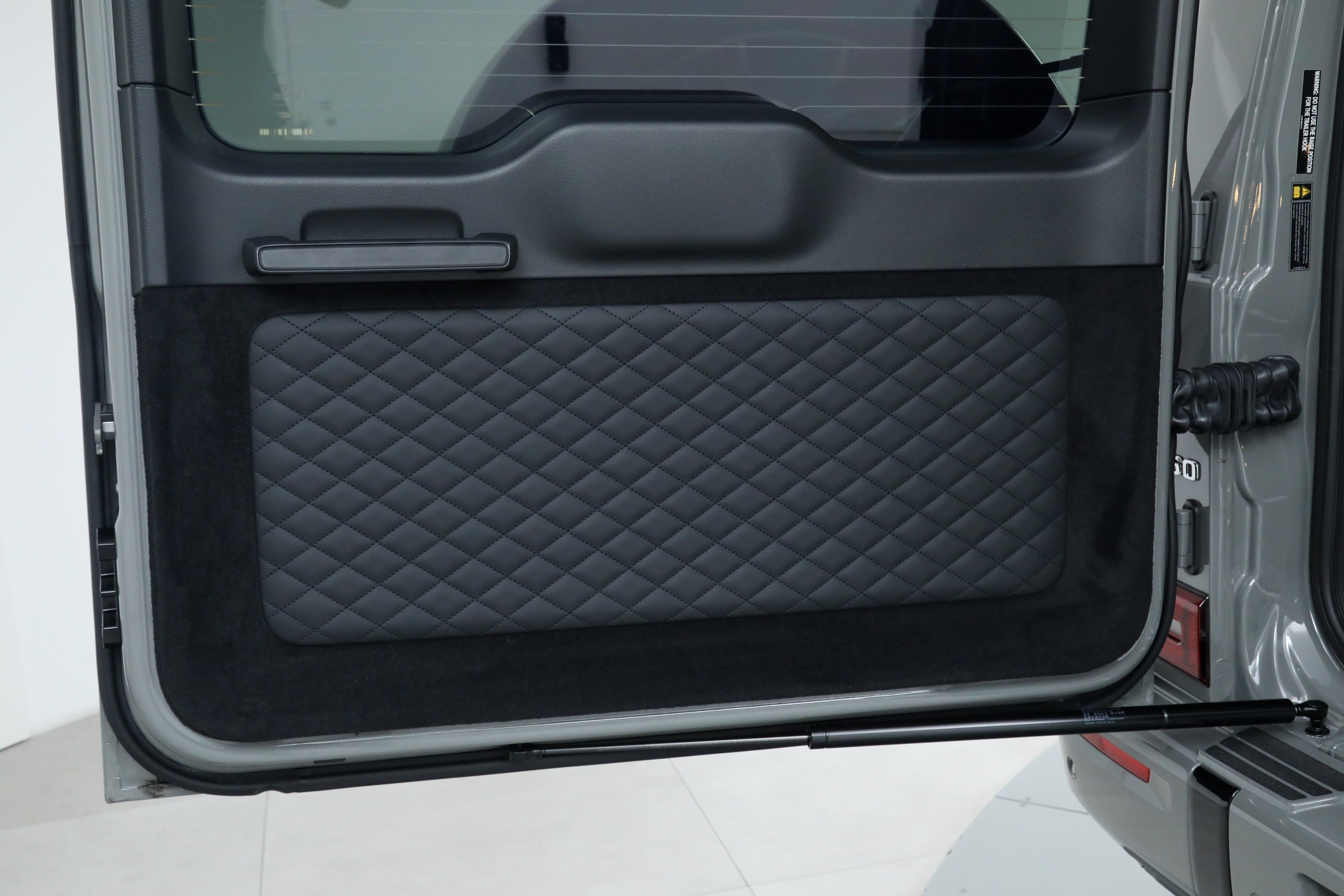 Used 2025 Gray Mercedes-Benz G 550 image 37