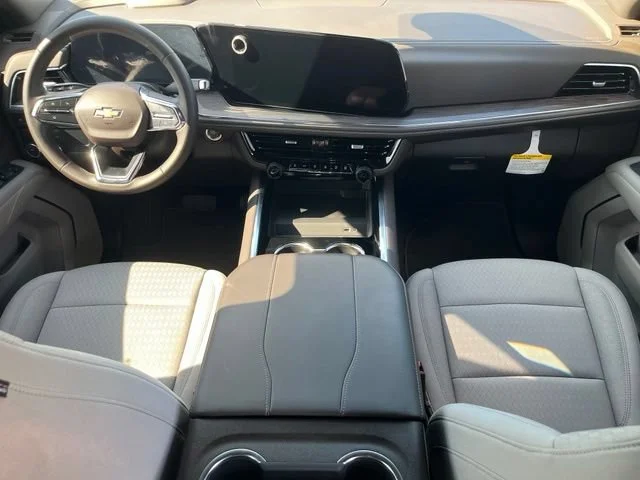 Used 2025 Summit White Chevrolet LS image 17