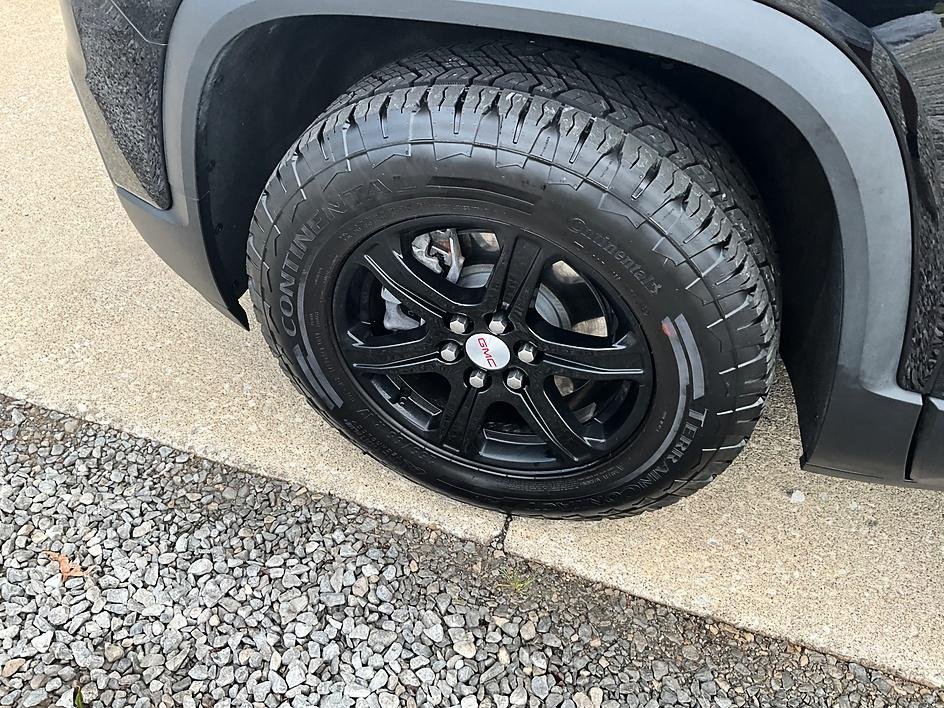 Used 2023 Black GMC AT4 image 12