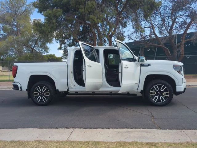 Used 2024 White GMC AT4 image 7
