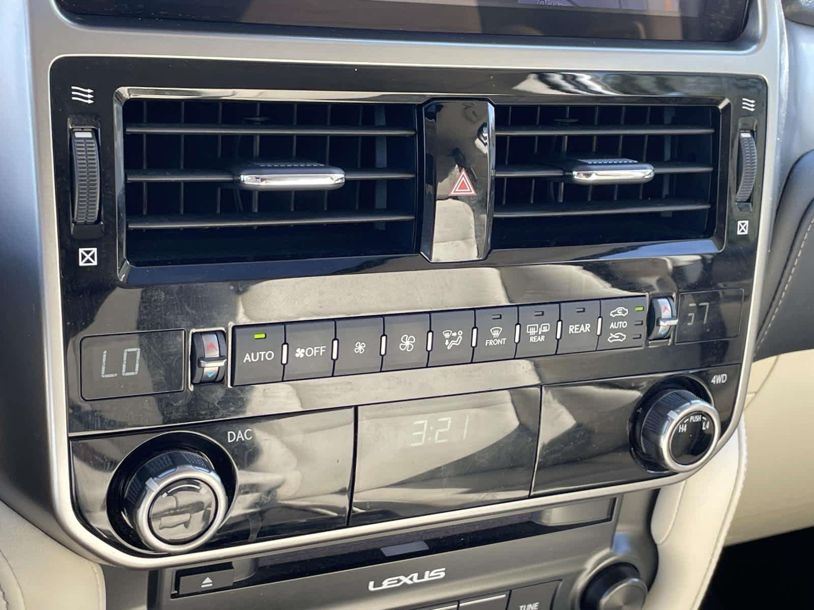 Used 2022 Whi/white Lexus GX 460 Premium image 31
