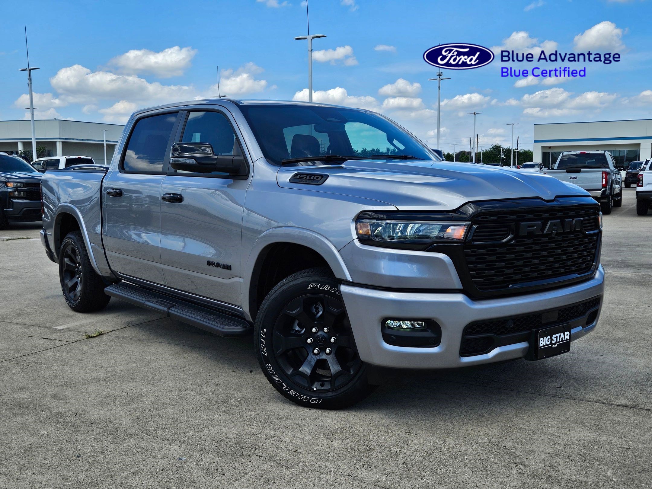 2025 RAM 1500 Big Horn/Lone Star 4x4 Crew Cab 5'7's photo