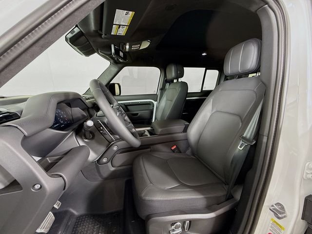 2026 Land Rover Defender V8 - Photo 11