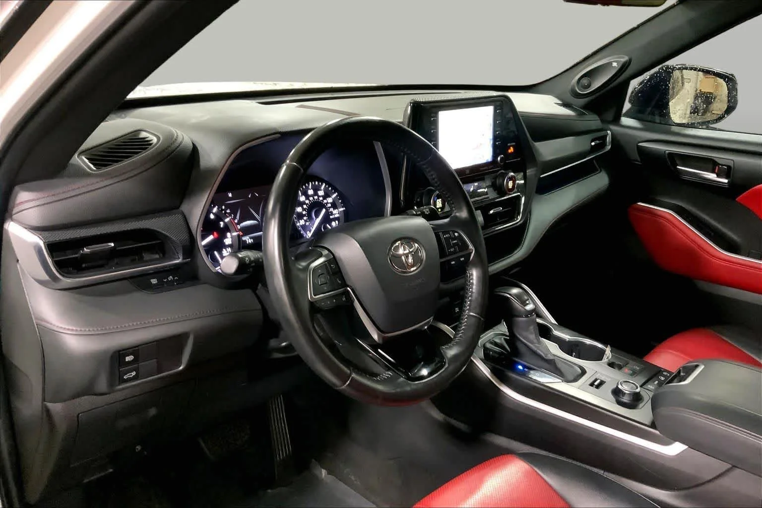 Used 2021 Blizzard Pearl Toyota XSE image 18
