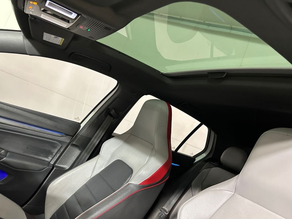Used 2022 White Volkswagen Autobahn image 24