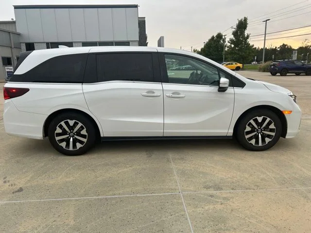 Used 2026 Platinum White Pearl Honda EX-L image 3