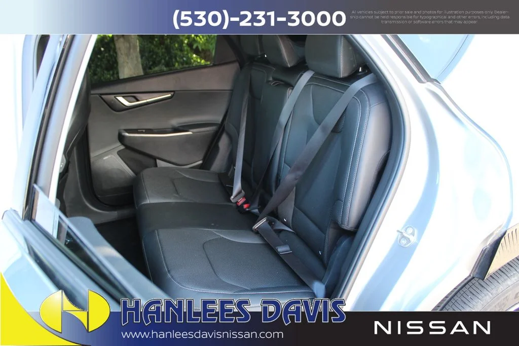 Used 2023 Gray Kia Wind image 17