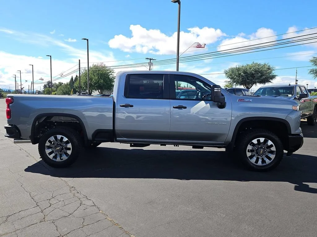 2026 Chevrolet Silverado 2500 HD Custom - Photo 7