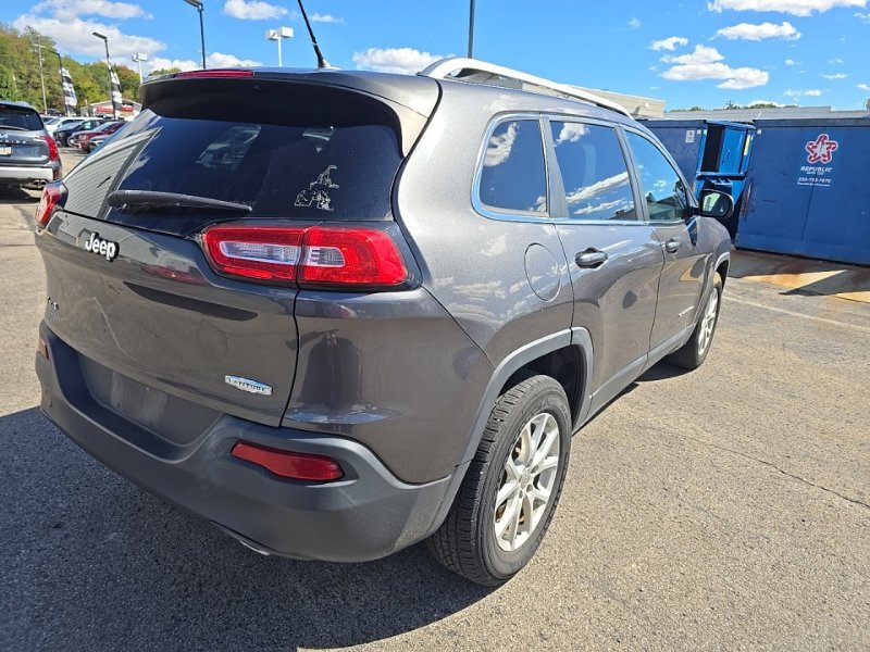 Used 2014 Gray Jeep Latitude image 8