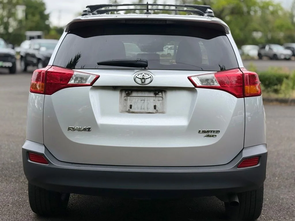 Used 2015 Silver Toyota Limited image 4