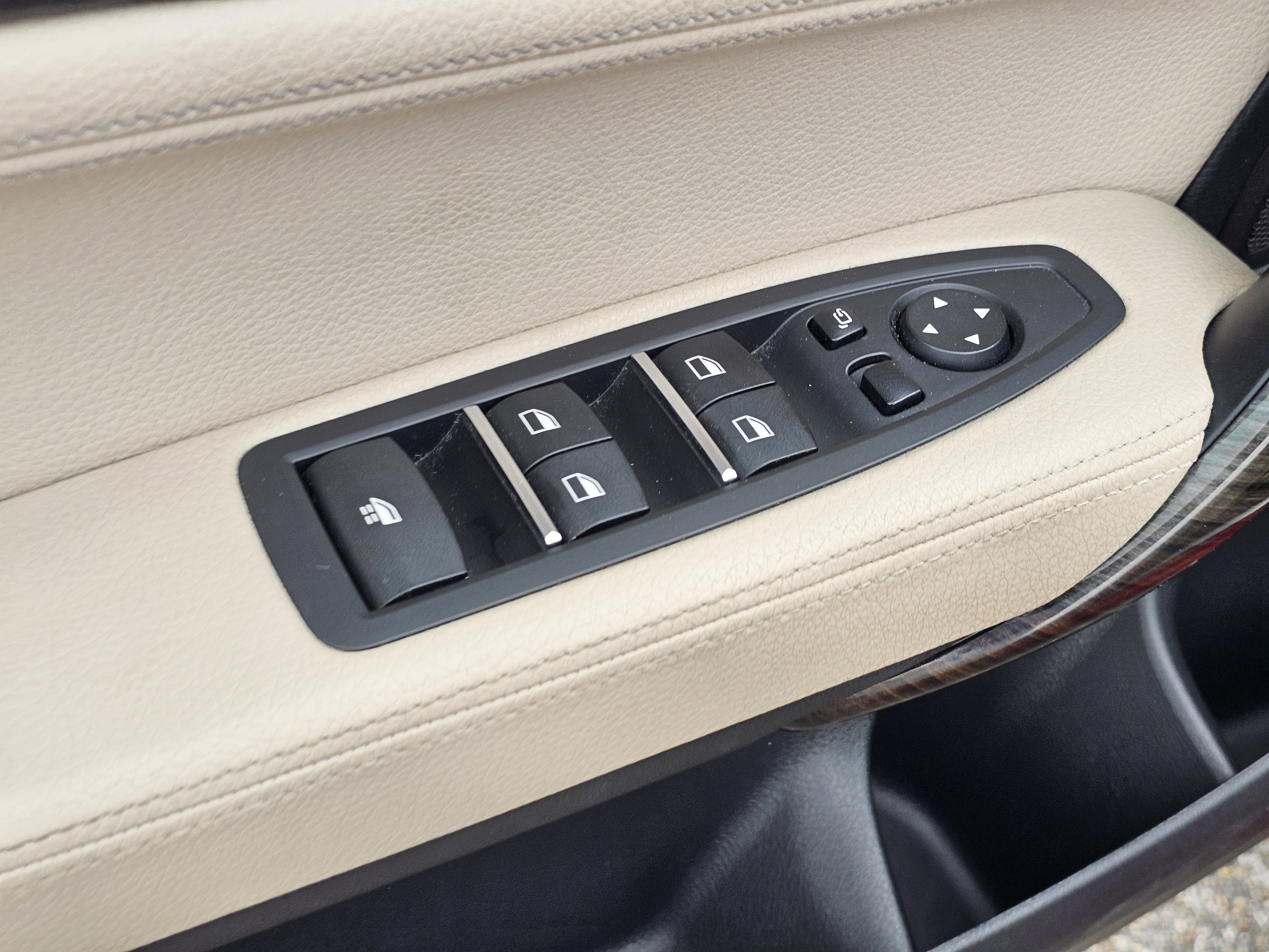 Used 2018 Melbourne Red Metallic BMW 230i xDrive image 14
