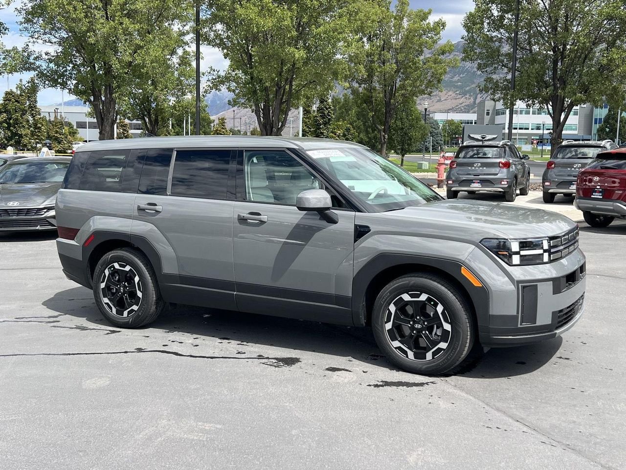 New 2026 Hampton Gray Hyundai SE AWD image 5