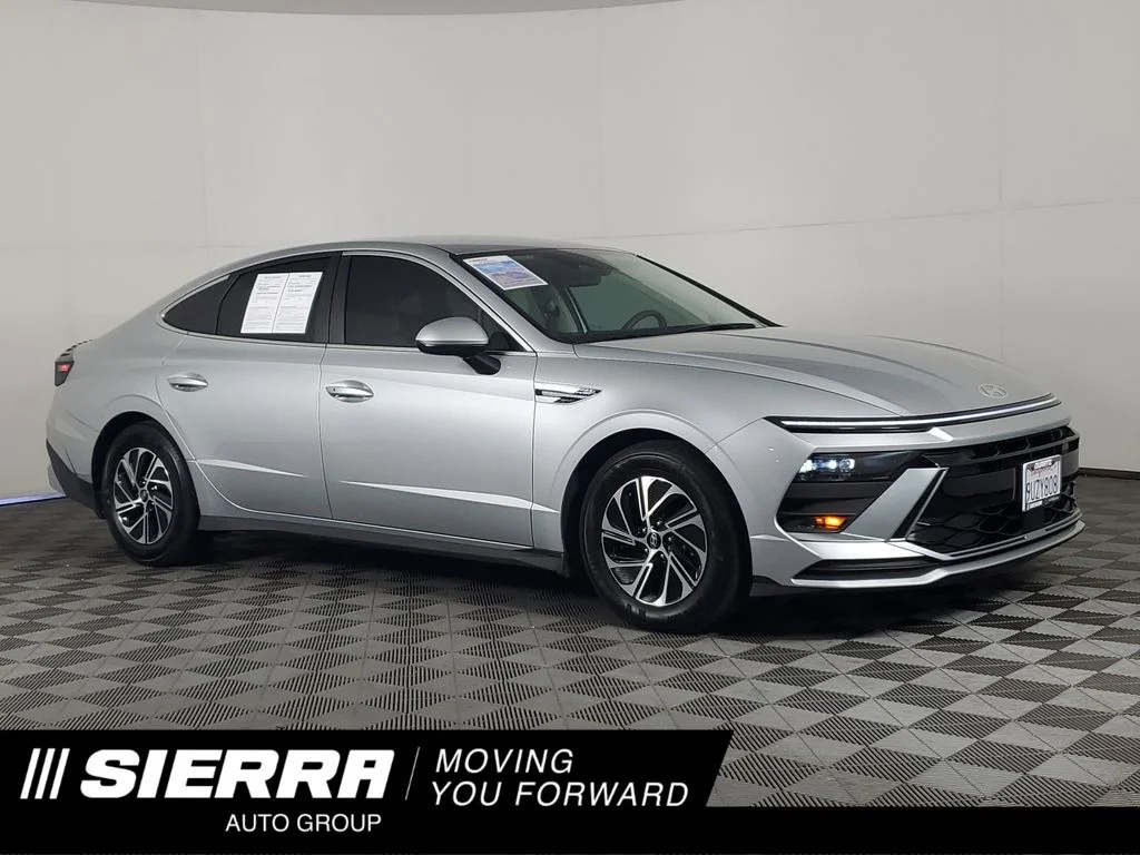 2026 Hyundai Sonata Blue's photo