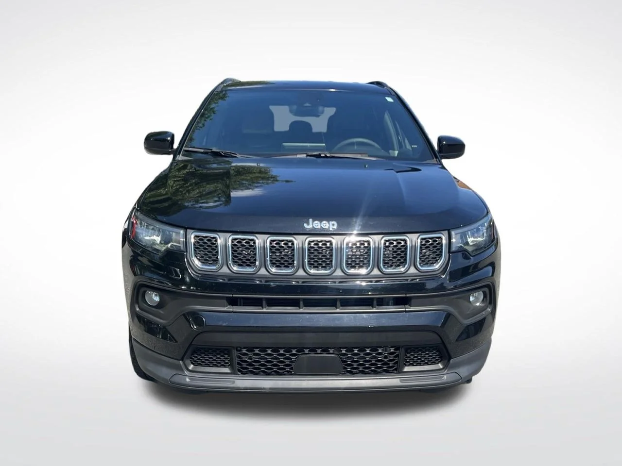 Used 2023 Black Jeep Latitude image 8