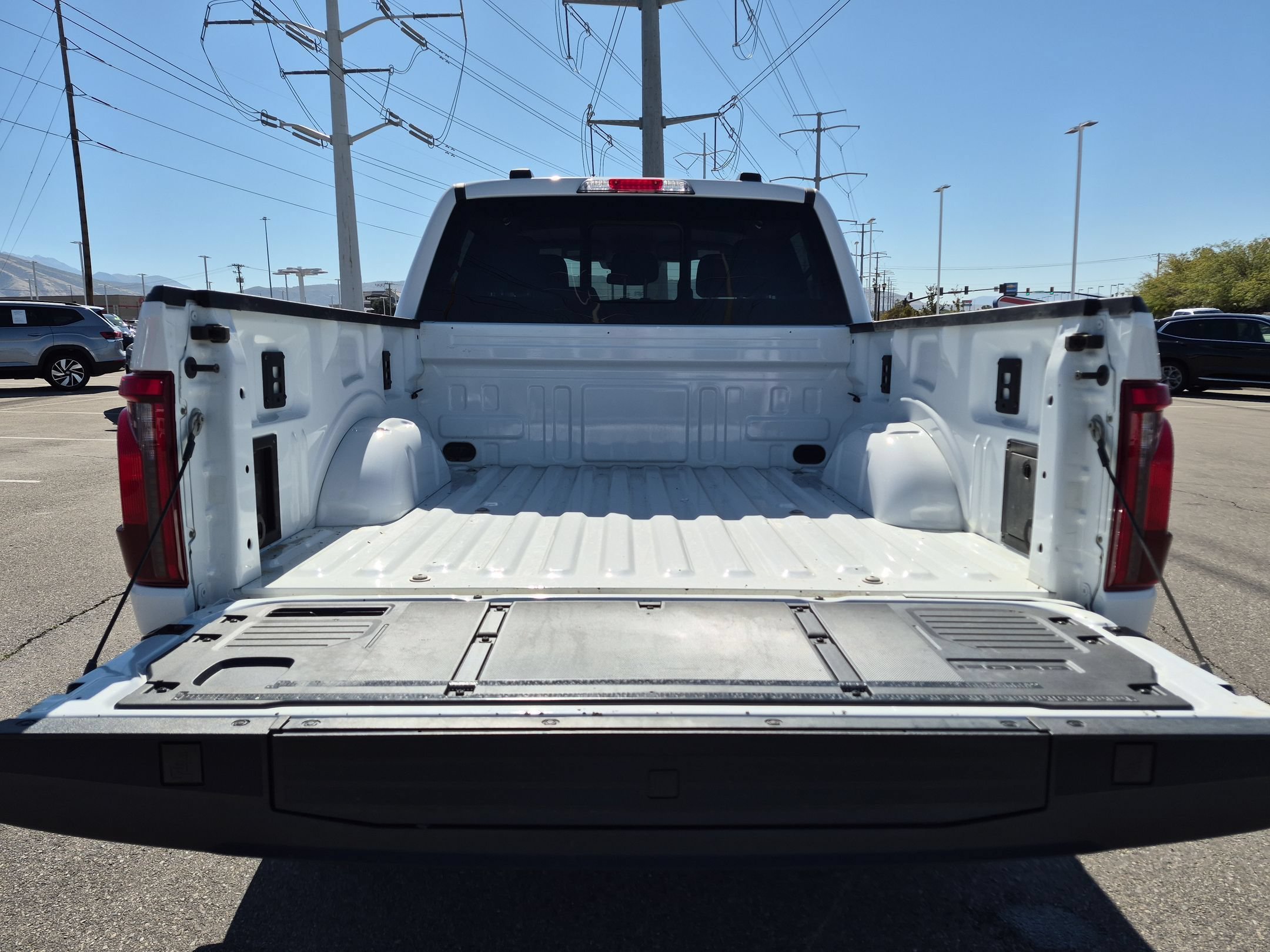 Used 2024 White Ford XLT image 28