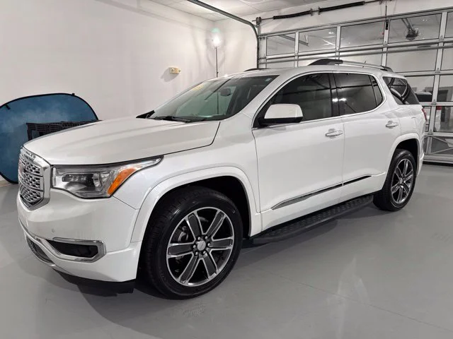 Used 2018 White GMC Denali image 3