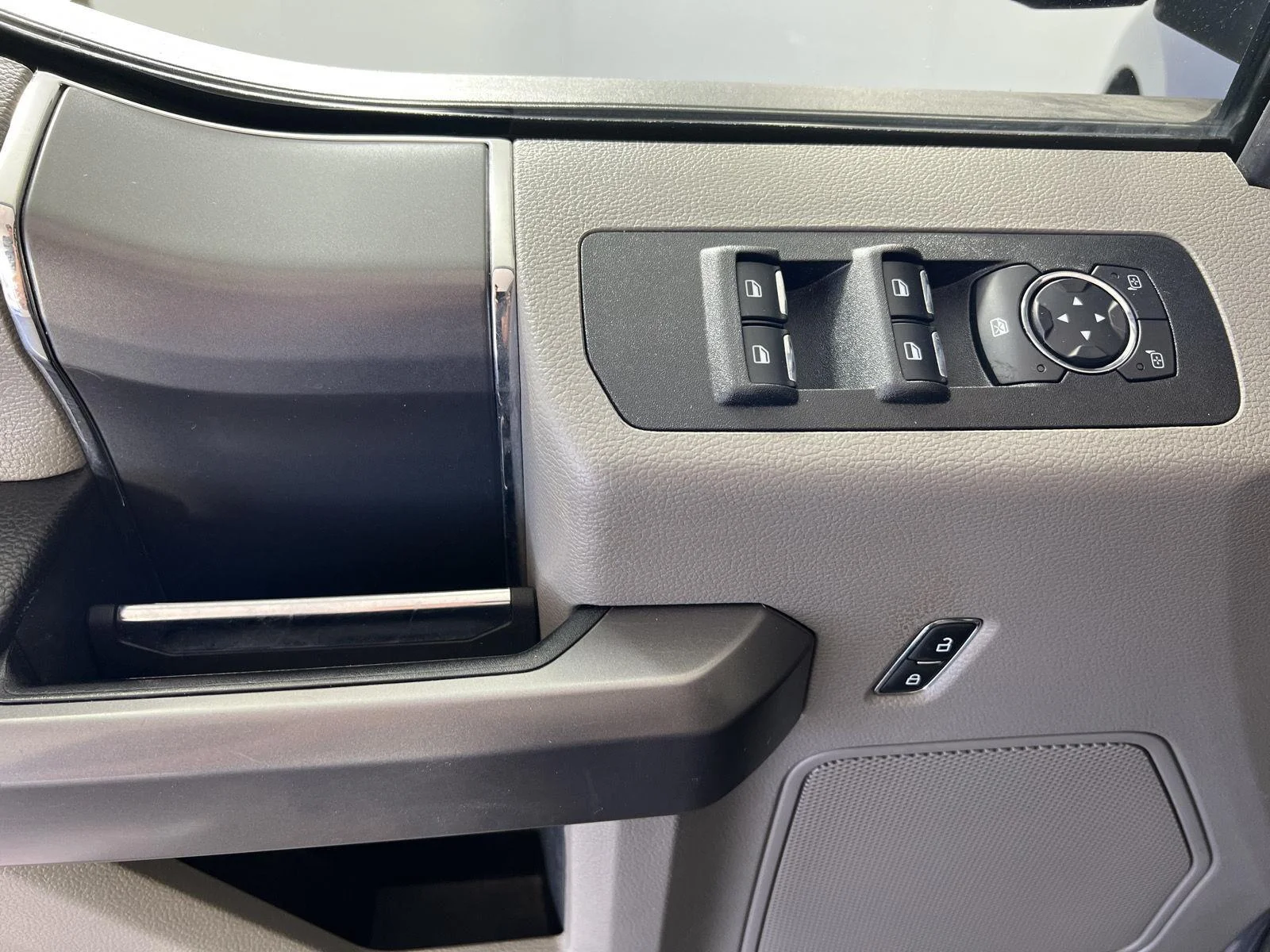 Used 2019 Blue Jeans Ford XLT image 13