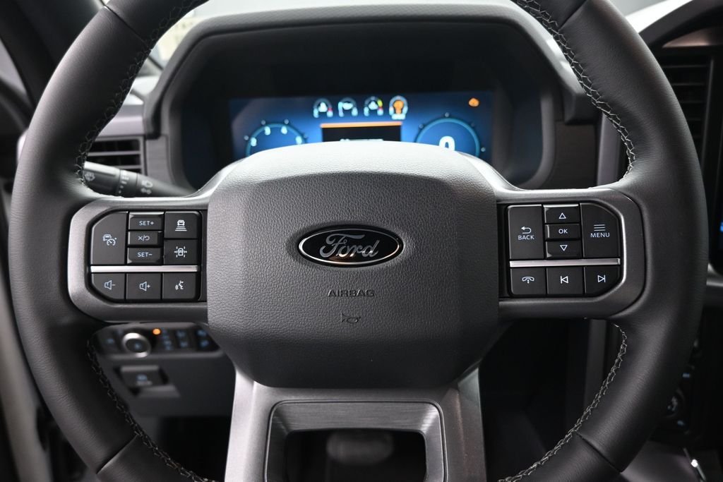 New 2026 Oxford White Ford XLT image 21