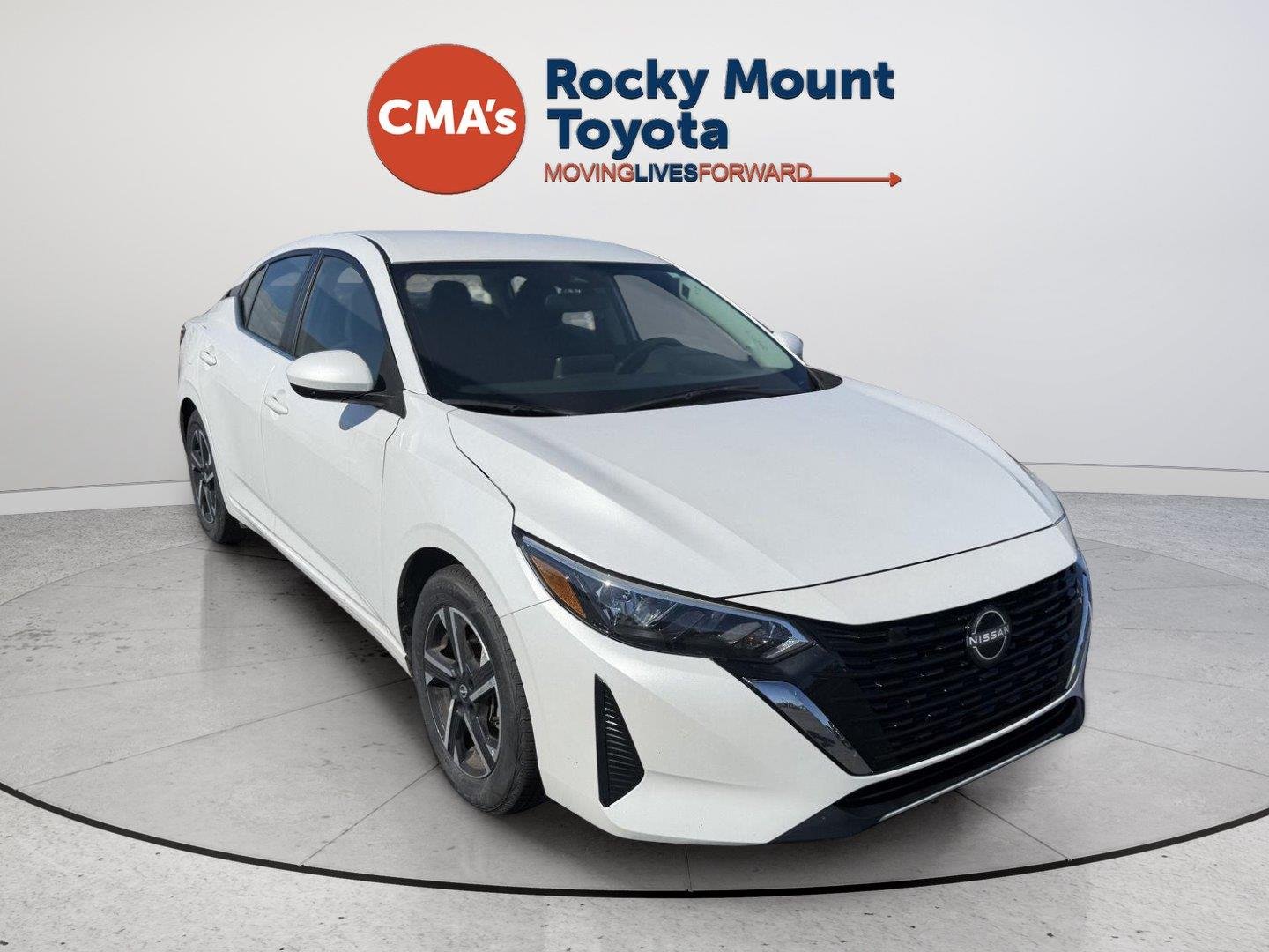 Used 2025 Aspen White Tricoat Nissan SV image 3