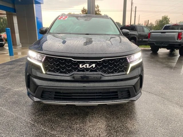 Used 2022 Black Kia S image 8
