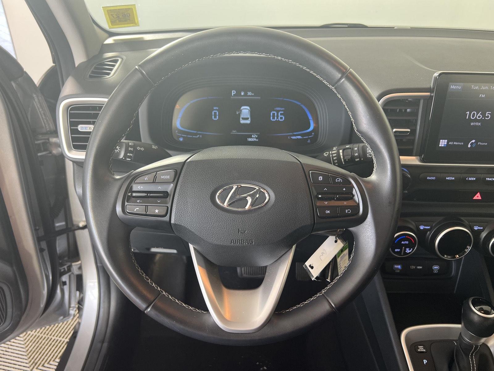 Used 2023 Shimmering Silver Hyundai SEL image 7
