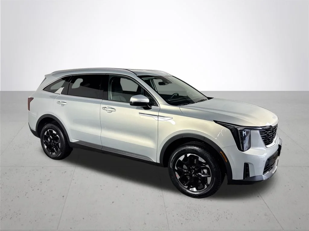 New 2026 Ivory Silver Kia S image 4