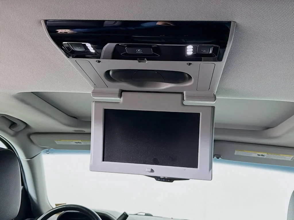 Used 2018 SATIN STEEL METALLIC Chevrolet LT image 24