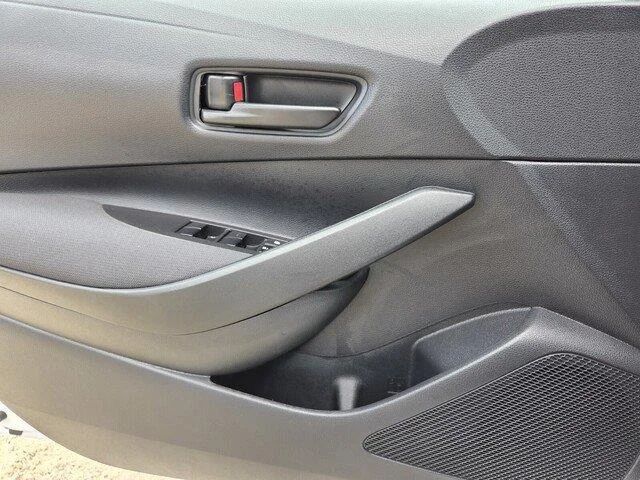 Used 2026 Wind Chill Pearl Toyota LE image 20