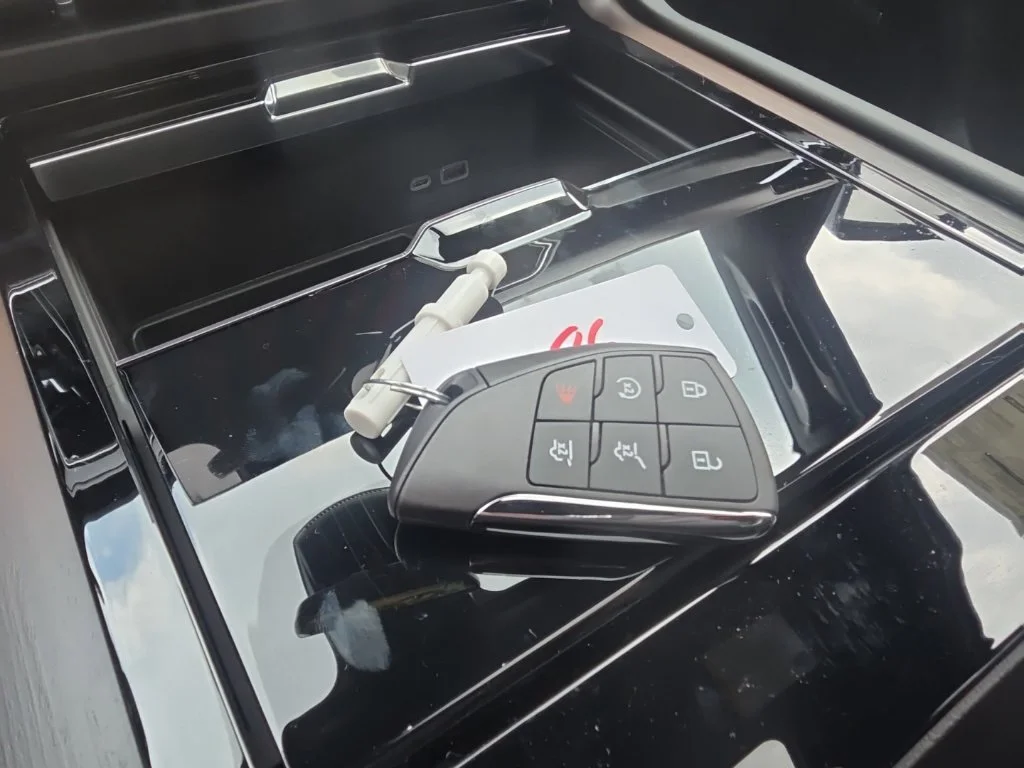 2026 GMC Yukon Denali - Photo 10