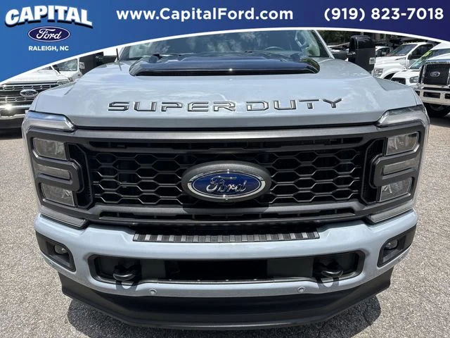 Used 2024 Gray Ford Lariat image 10