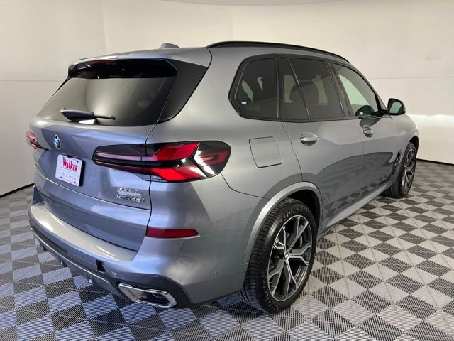 New 2026 Gray BMW xDrive40i image 7