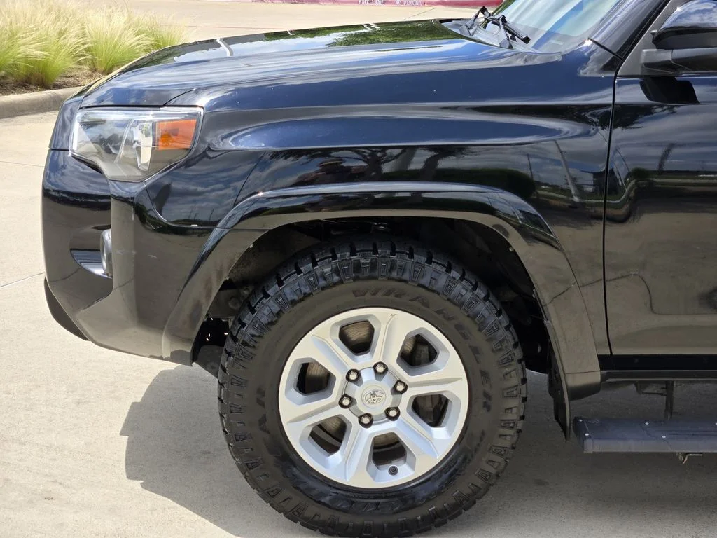 Used 2022 Black Toyota SR5 image 6