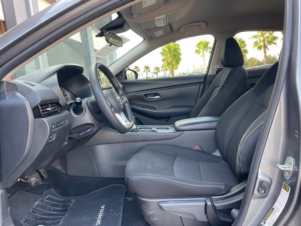 Used 2025 Gray Nissan SV image 10