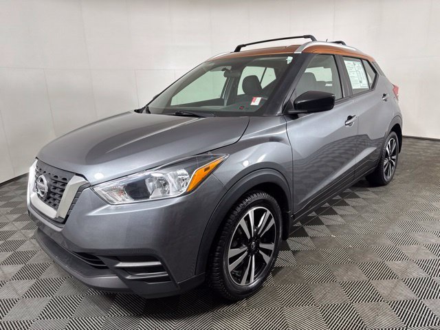 Used 2019 Gray Nissan SV image 8
