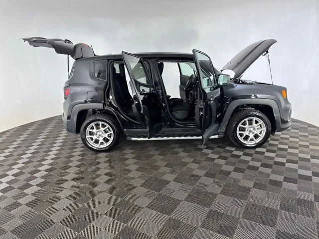 Used 2023 Black Jeep Latitude image 15