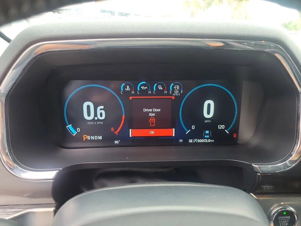 Used 2023 Silver Ford Lariat image 22