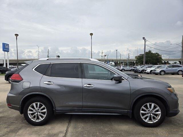 Used 2017 GRAY NISSAN  image 4