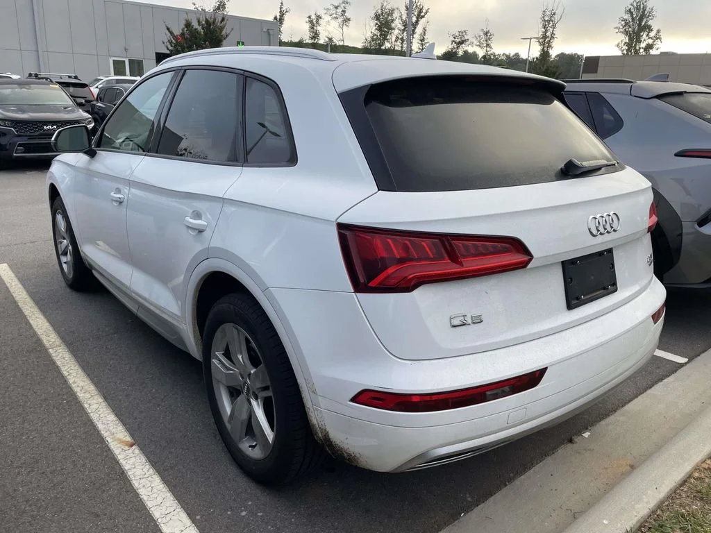 Used 2018 Ibis White Audi Premium image 3
