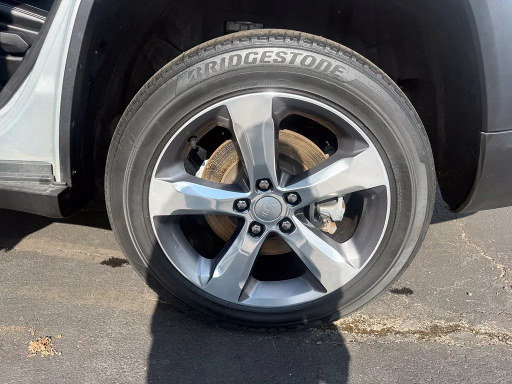 Certified Used 2021 Silver Zynith Jeep Limited image 32
