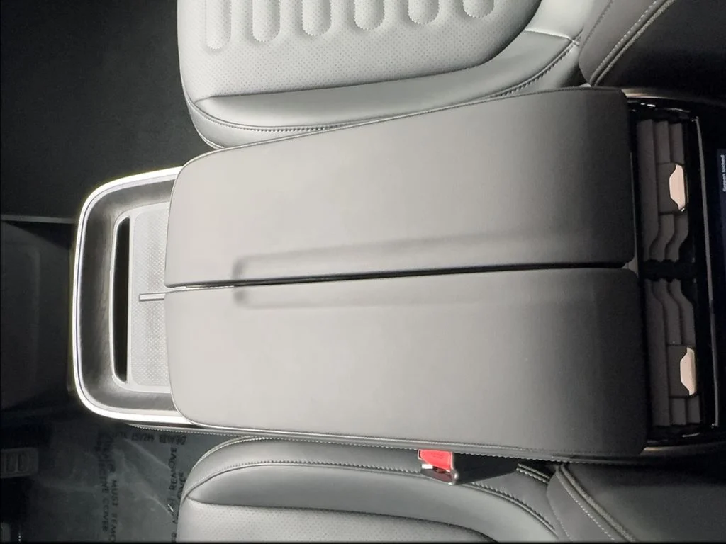 Used 2026 Blue Rivian Dual Motor Standard Pack image 40