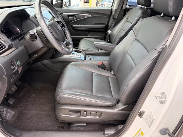 Used 2022 White Honda Special Edition image 10