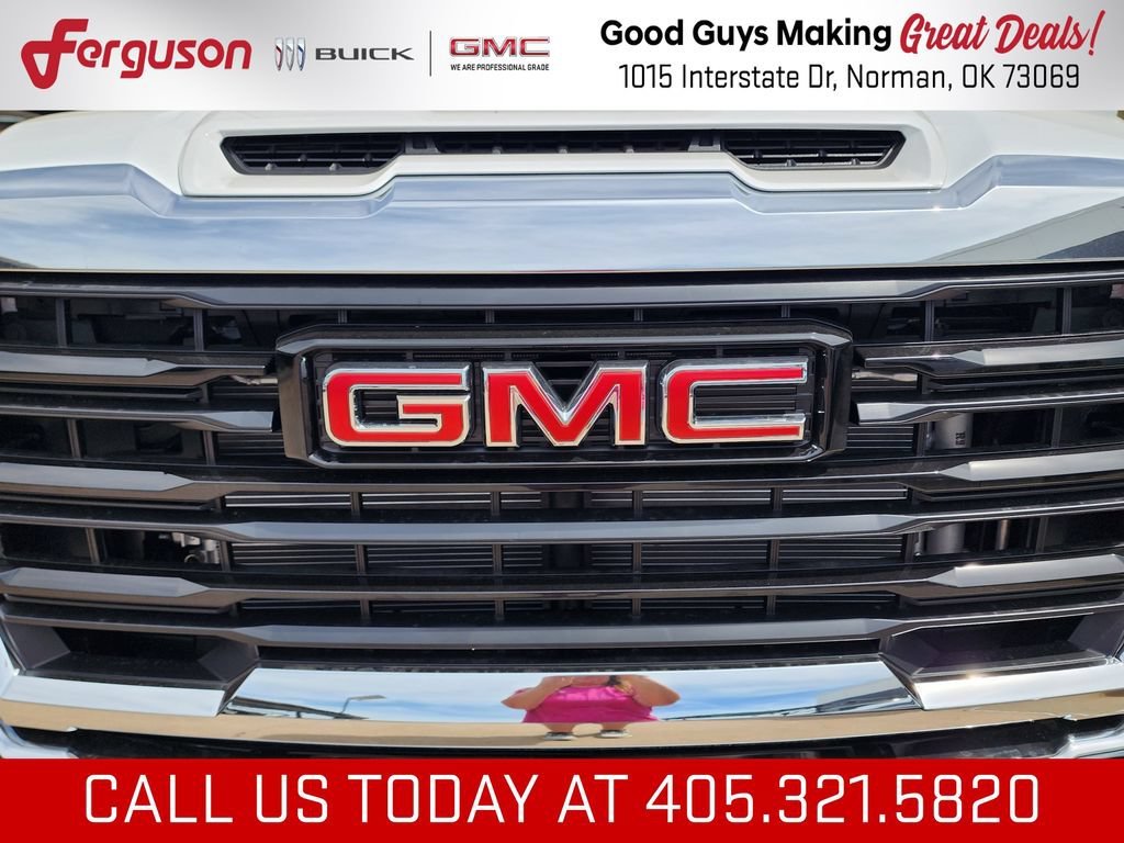 2026 GMC Sierra 3500 Chassis Cab Pro - Photo 9