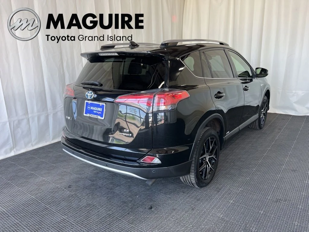 Used 2018 Black Toyota SE image 31