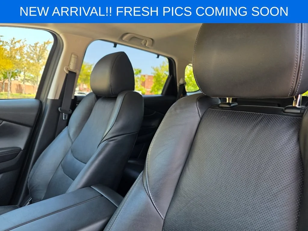 Used 2017 Gray Mazda Touring image 6
