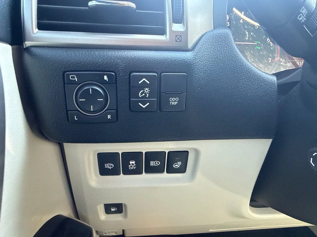 Used 2021  Lexus GX 460 Premium image 26