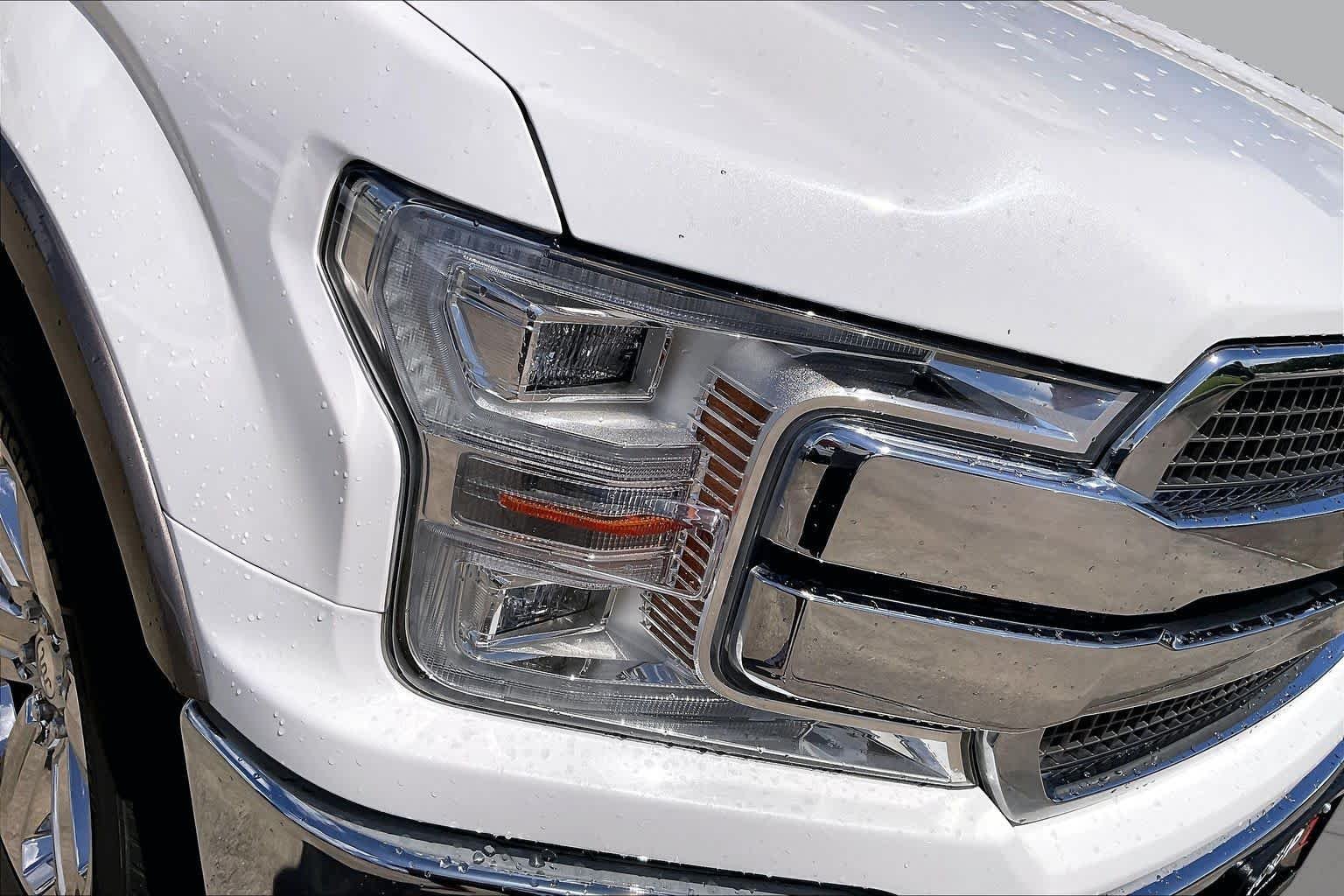 Used 2020 Star White Metallic Tri-Coat/Stone Gray Ford King Ranch image 25