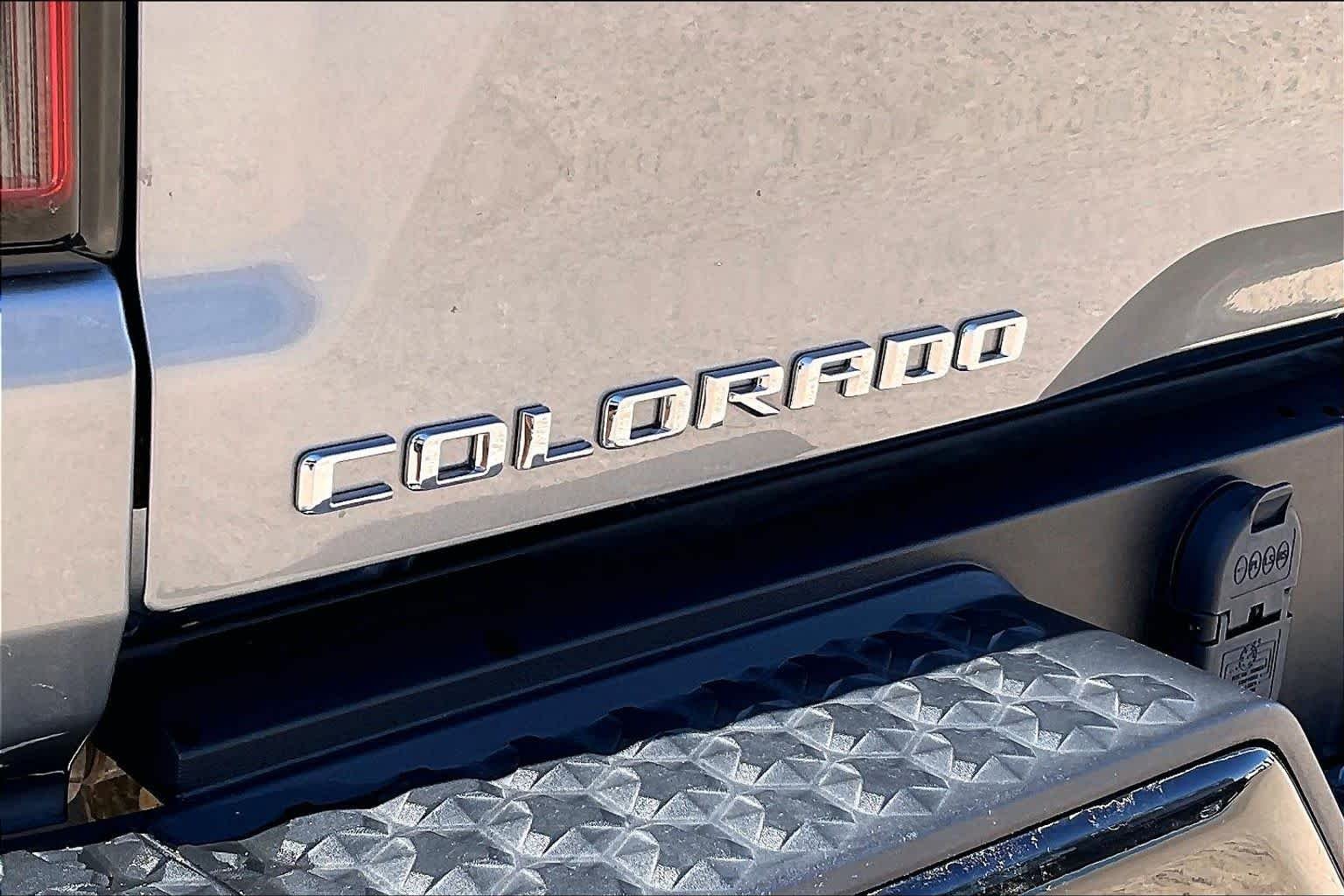 Used 2023 STERLING GRAY METALLIC Chevrolet 4WD ZR2 image 30
